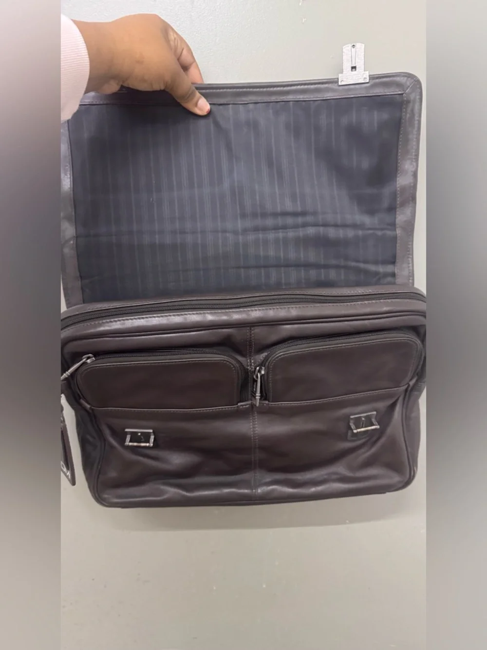 Tumi Alpha Slim Flap Brown Leather Briefcase Messenger Bag Professional Men